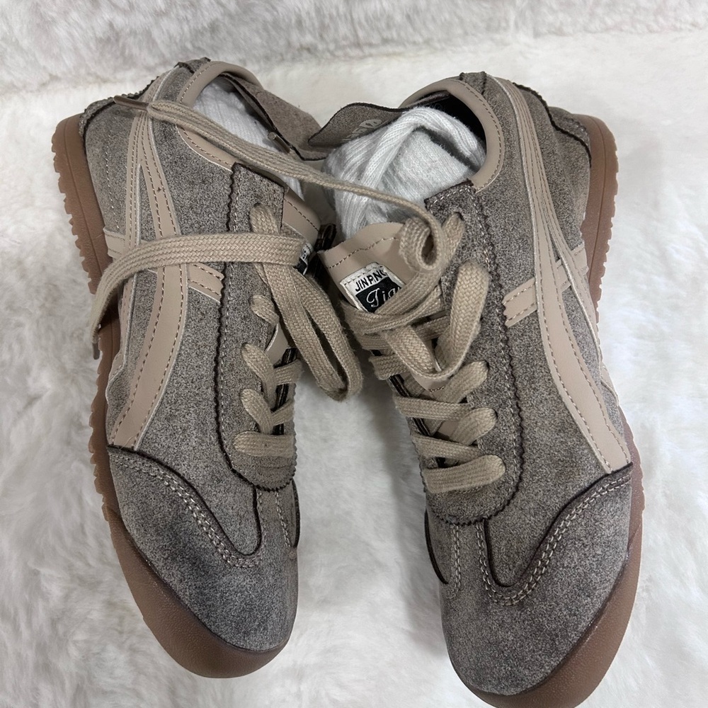 JINPINGXIE Tiger Women’s Casual Suede Sneakers Beige/Taupe Lace-